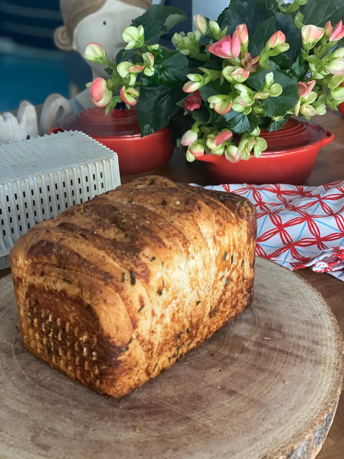Pane al parmigiano ed erba cipollina