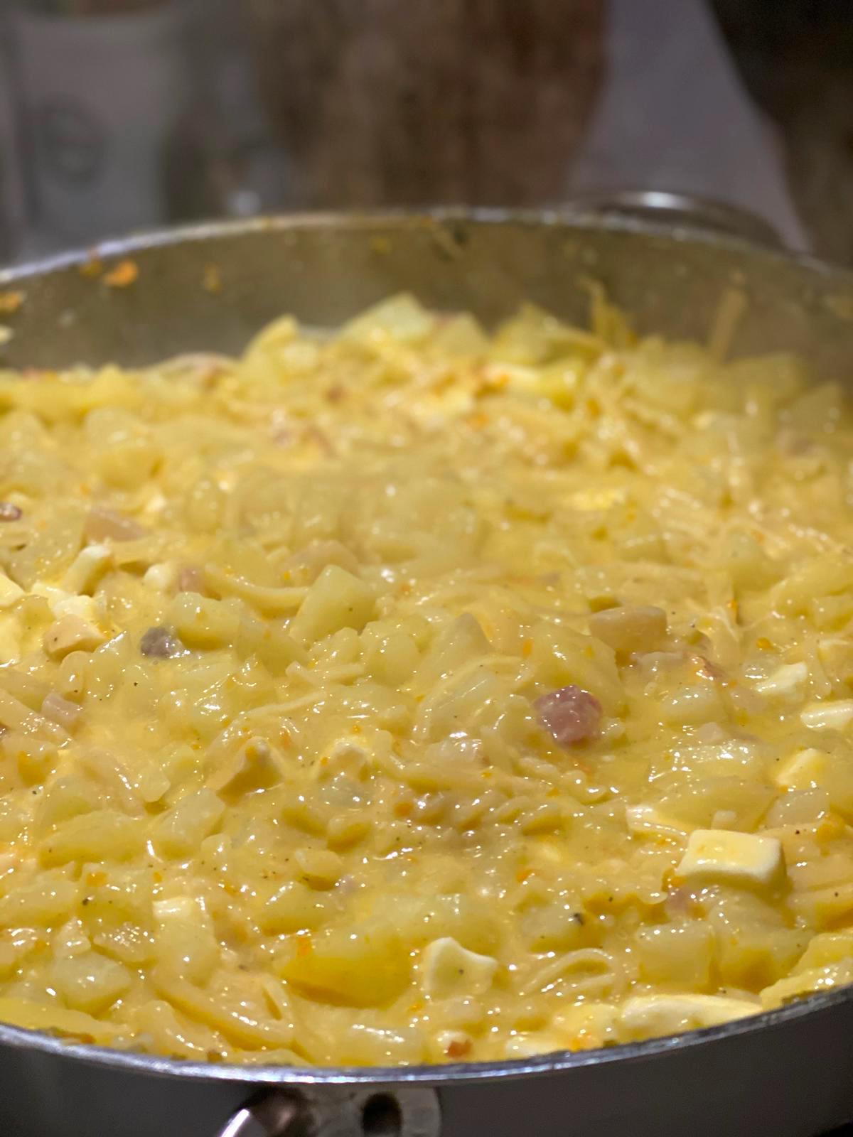 Pasta patate e provola Romana Bacarelli