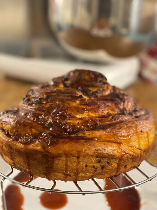 Cruffin con cipolla caramellata